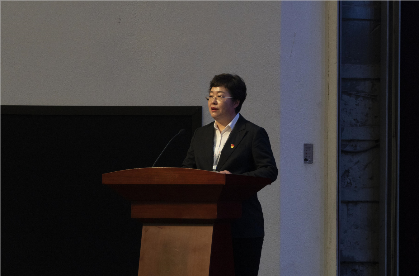 “襄盛舉 聚合力 創(chuàng)佳績”鞍勤集團、溫泉集團、公服集團2022年表彰大會隆重舉行