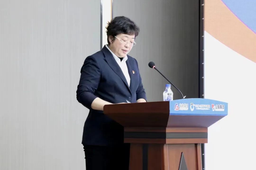 鞍勤集團、溫泉集團、公服集團2023年新任干部任前集體談話及集體送任儀式圓滿結(jié)束